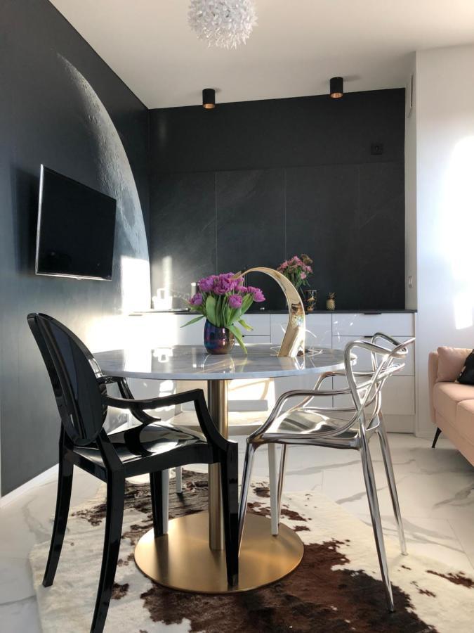 Ferienwohnung Piper Dworzec & Targi Posen Exterior foto